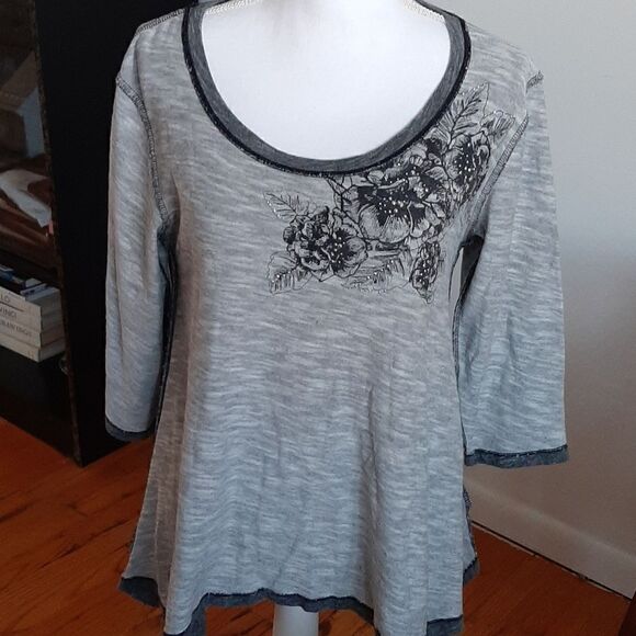 Laura Ashley tee shirt  - Picture 1 of 4